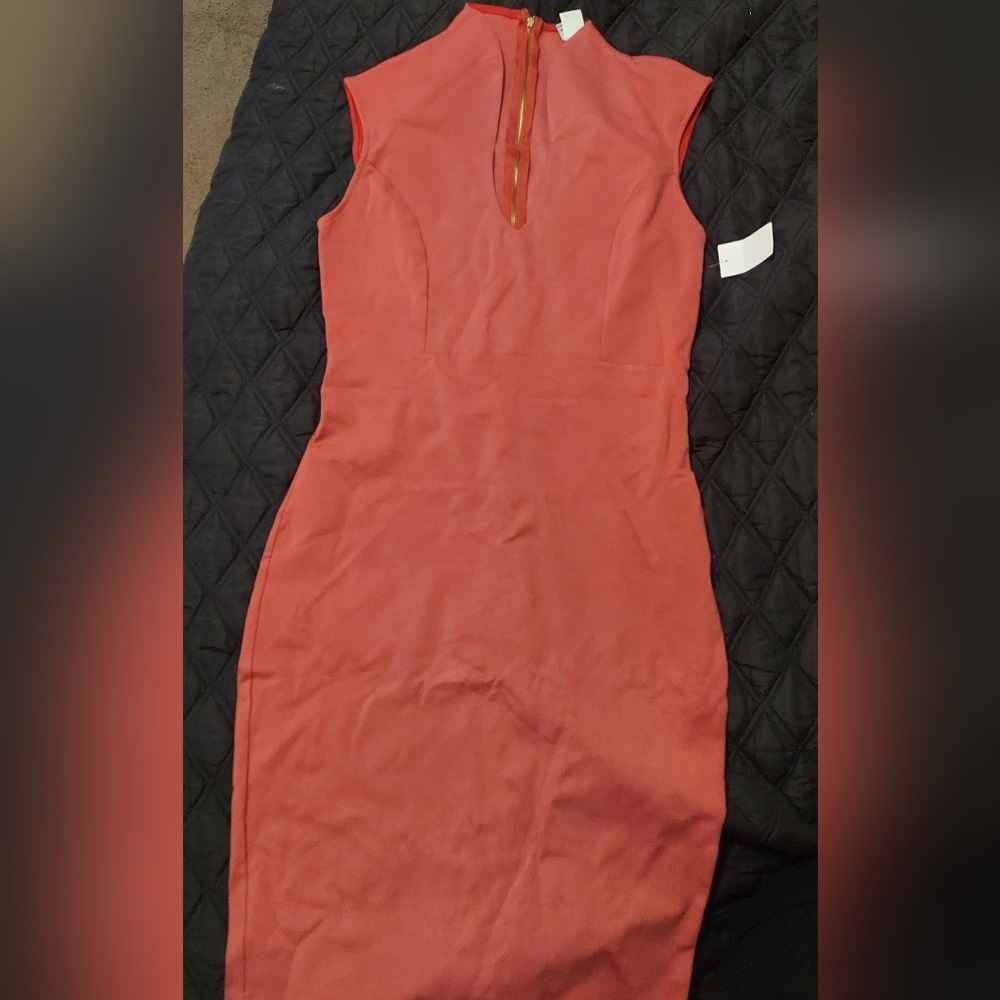 Dress - Picture 4 of 4